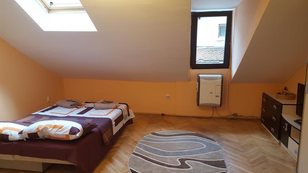 Apartamento Piata Sfatului - *